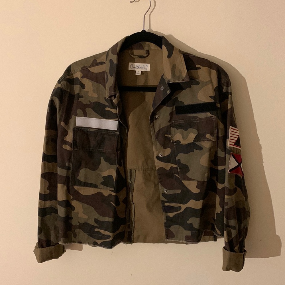 Size S Cloud Chaser army print jacket